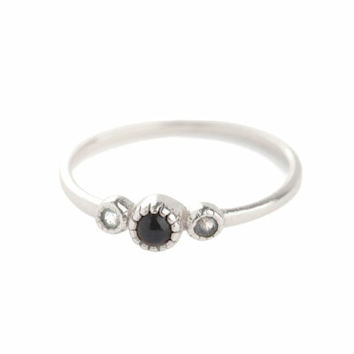 Muja Juma Ring Onyx/Labradorit, silber